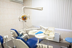 Что такое чистка зубов у стоматолога